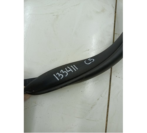 Уплотнитель двери задний левый