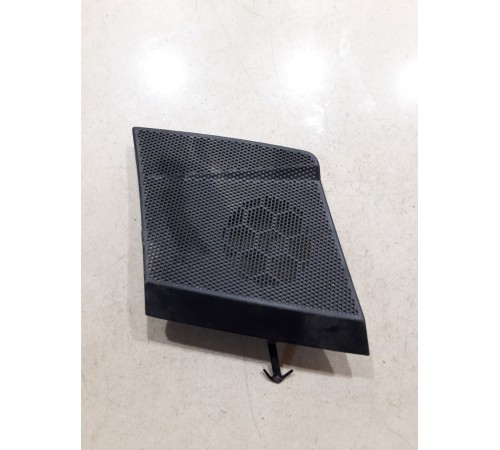 Решетка динамика передняя правая