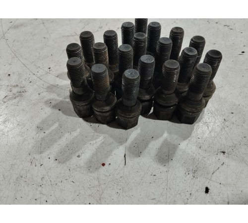 Комплект колесных болтов(20 шт)