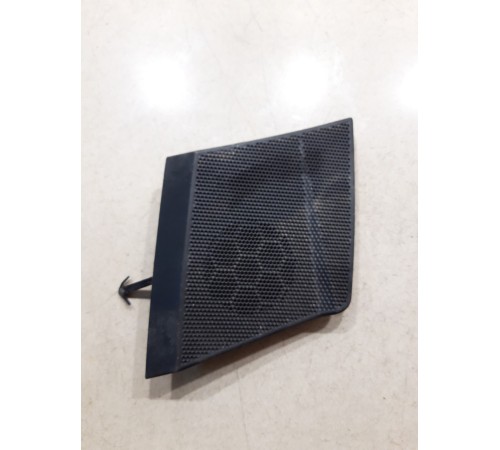 Решетка динамика передняя правая