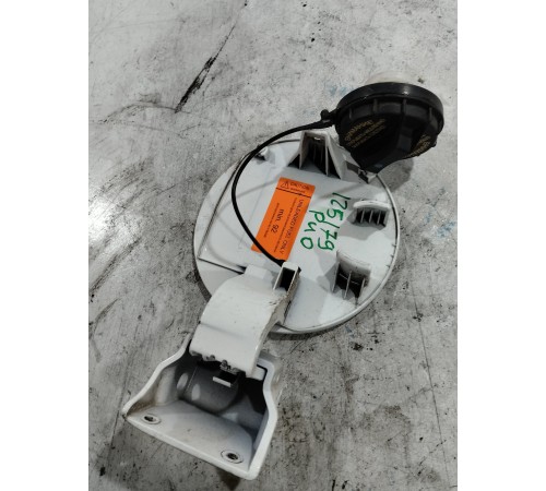 Лючок топливного бака