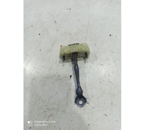 Ограничитель двери(задний правый)