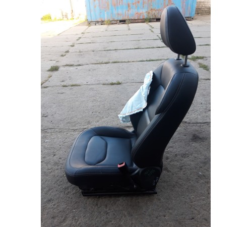 Сиденье(переднее правое)