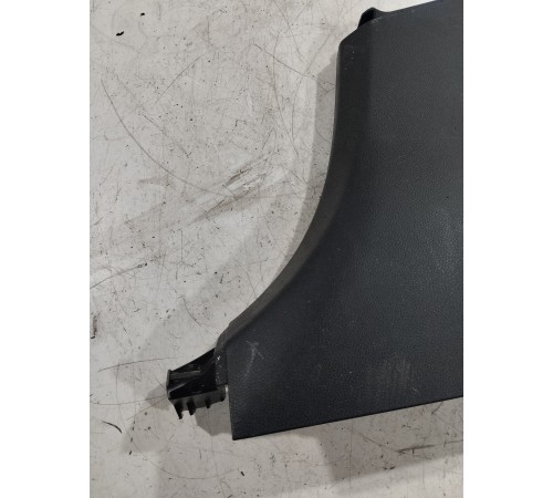 Обшивка центральной стойки правая нижняя