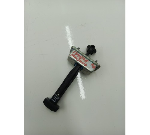 ограничитель двери передний правый