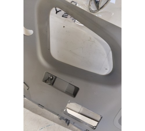 Накладка задней стойки правая