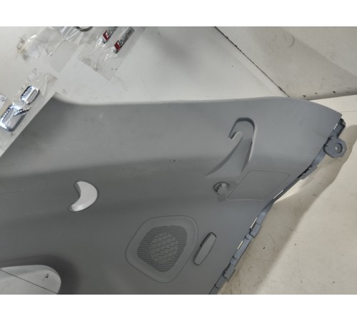 Накладка задней стойки правая