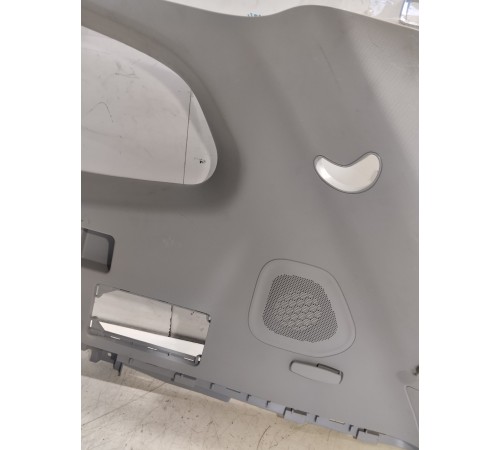 Накладка задней стойки правая