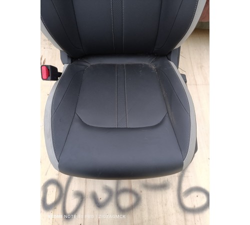 Сиденье переднее левое