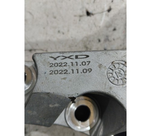 Кронштейн(крепление) двигателя центральный