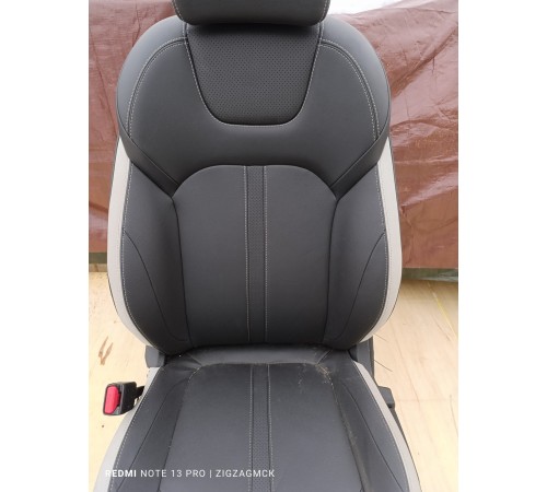 Сиденье переднее левое