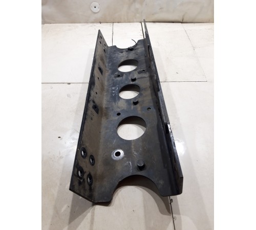 Траверса рамы задняя