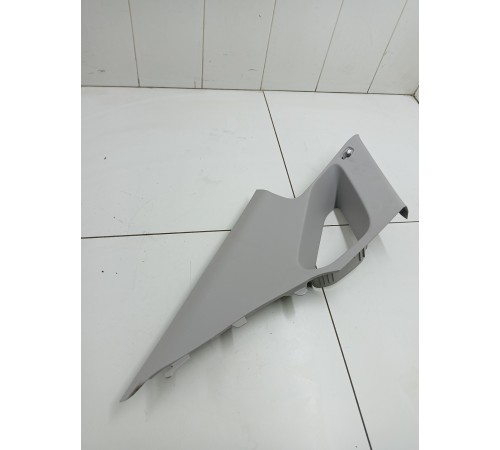 Обшивка задней стойки левая