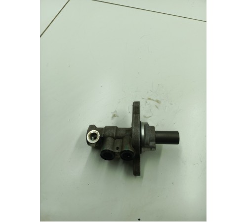 Главный тормозной цилиндр