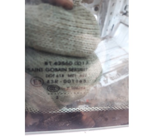 Стекло кабины глухое боковое левое