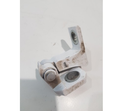 Петля двери задняя левая нижняя