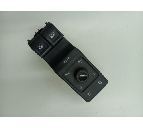 Блок управления стеклоподъемниками передний левый