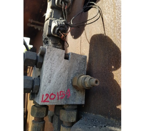 Блок распределительных клапанов гидравлический