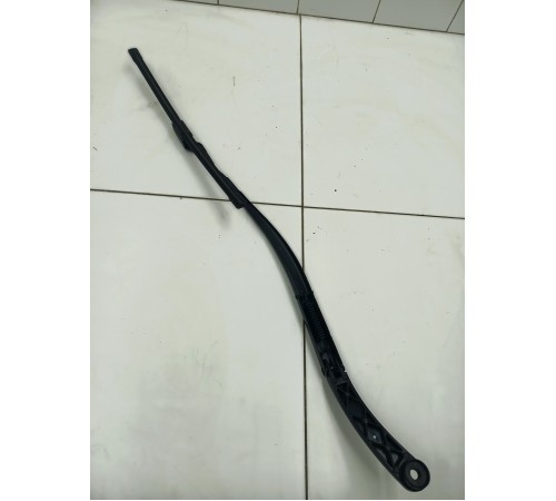 Поводок стеклоочистителя правый