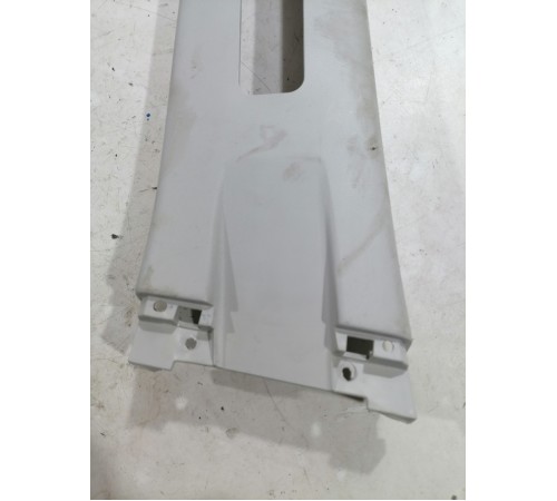 Обшивка центральной стойки левая верхняя