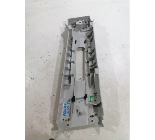 Обшивка центральной стойки левая верхняя