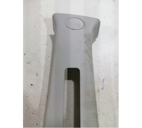 Обшивка центральной стойки левая верхняя