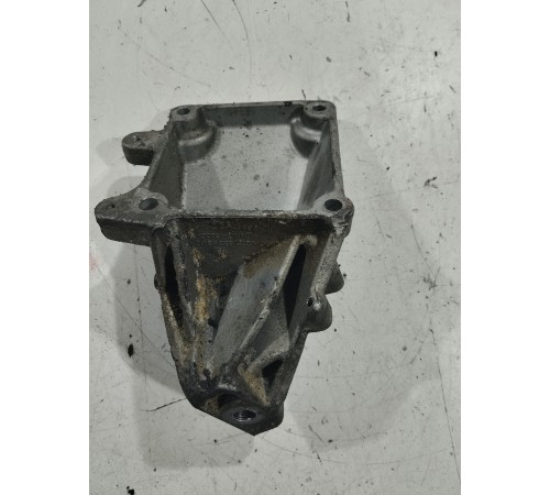 Кронштейн(крепление) двигателя левый