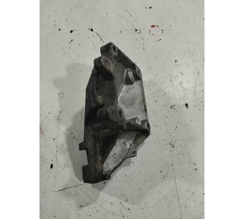 Кронштейн(крепление) двигателя левый