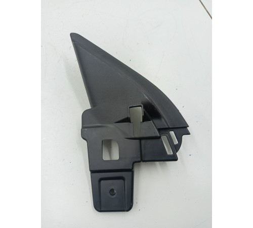 Угол двери передний левый внутренний