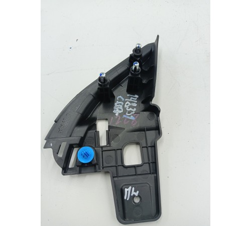 Угол двери передний левый внутренний