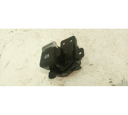 Кнопка стояночного тормоза