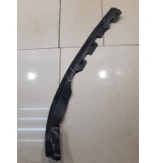 Накладка уплотнитель передний левый