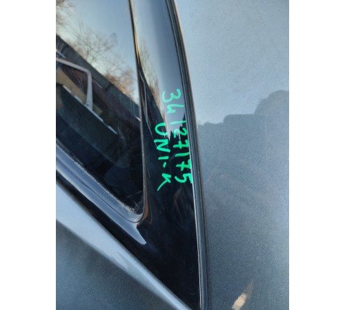 Глухое стекло заднее левое