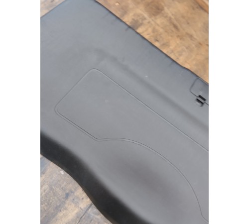 Обшивка двери крышки багажника