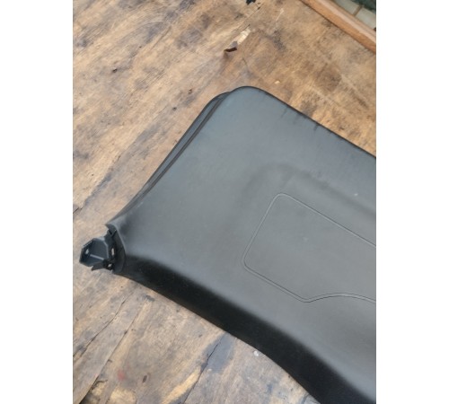 Обшивка двери крышки багажника