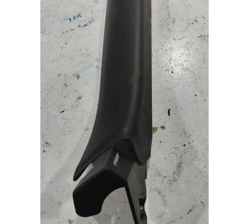 Обшивка крышки багажника левая