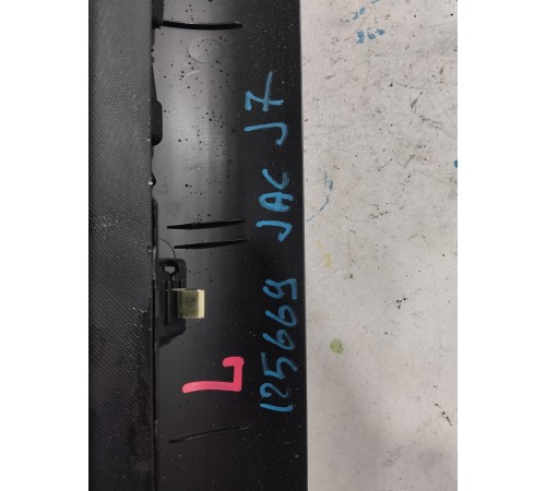 Обшивка крышки багажника левая