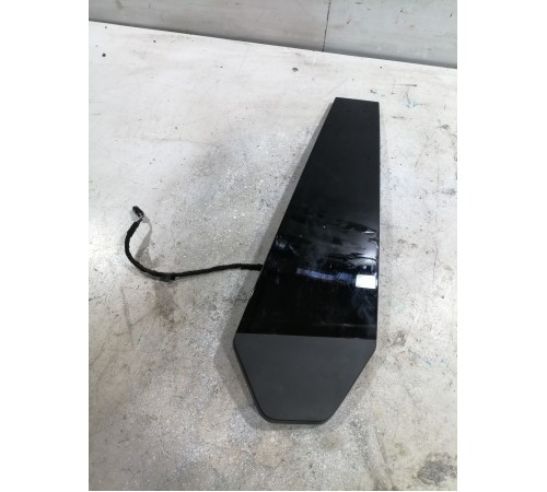 Внешняя центральная стойка левая