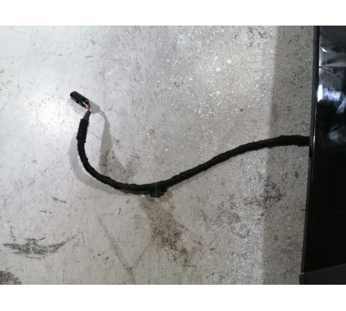 Внешняя центральная стойка левая