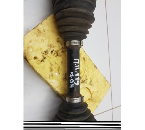 Привод (полуось) передний правый