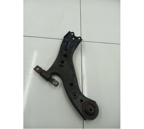 Рычаг передний левый