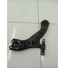 Рычаг передний левый