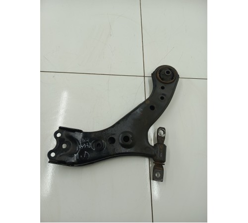 Рычаг передний левый