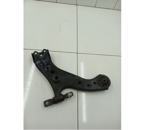 Рычаг передний левый