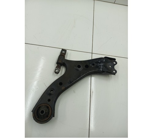 Рычаг передний левый