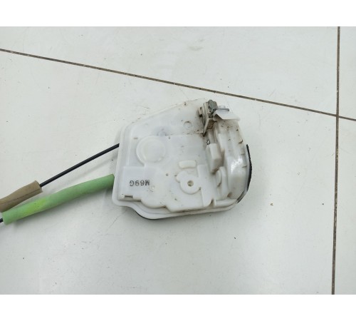 Замок двери передний правый