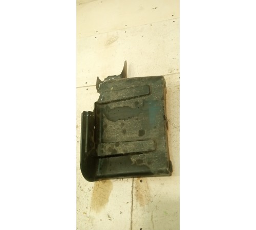 Пыльник двигателя правый