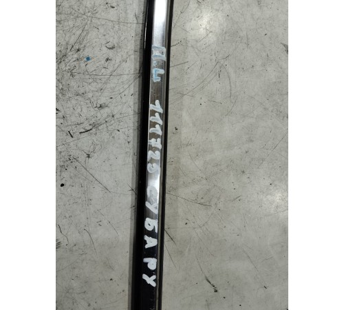 Уплотнитель стекла (передний левый наружный)