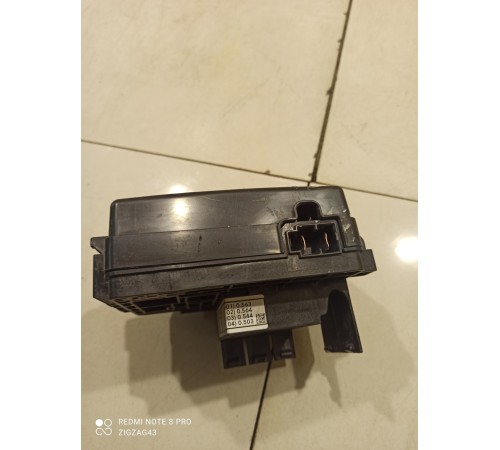 Клемма аккумулятора плюсовая