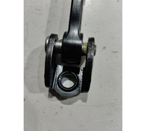 Ограничитель двери(задний правый)